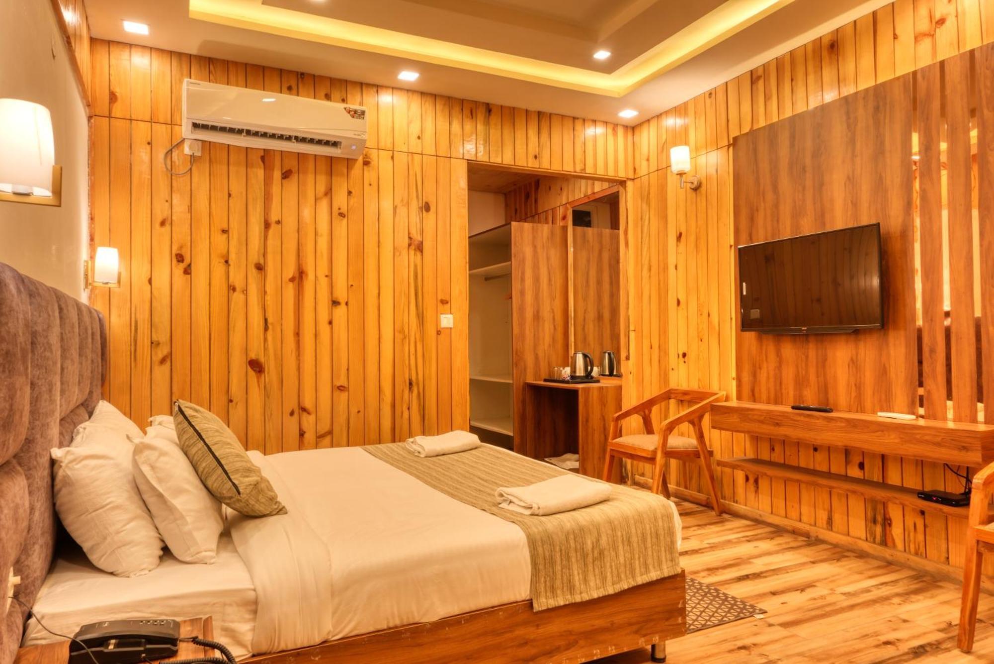 Qcent Woods Resort & Spa, Rishikesh Rishīkesh Exterior foto